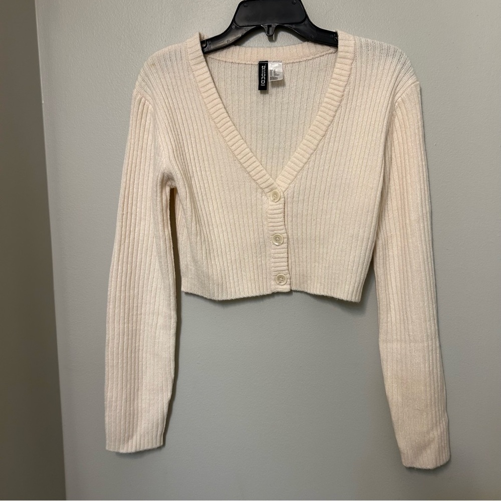H&M Divided Cardigan Sweater XS Cream Cropped EUC‎